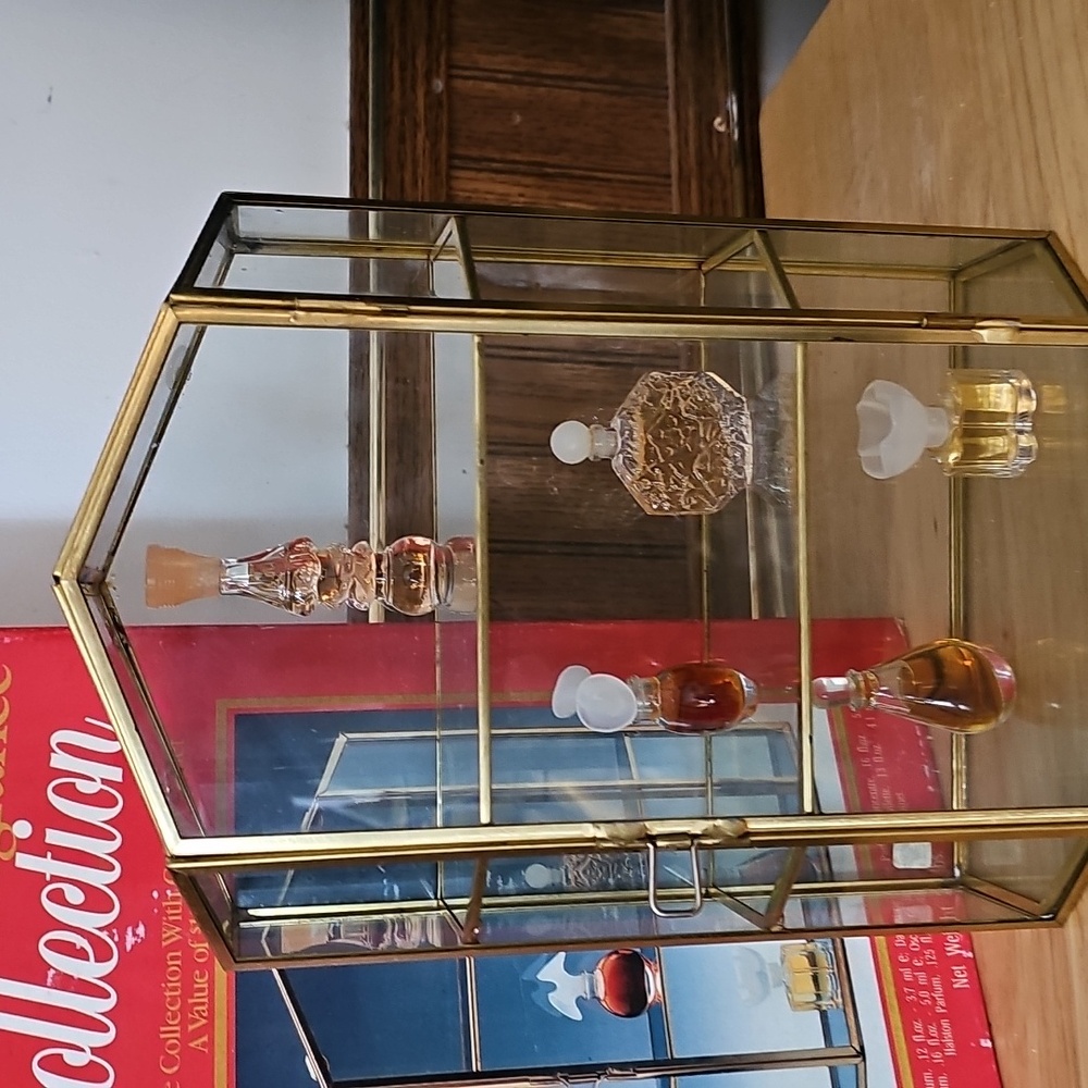 Antique Designer Collection - Picture 2 of 5